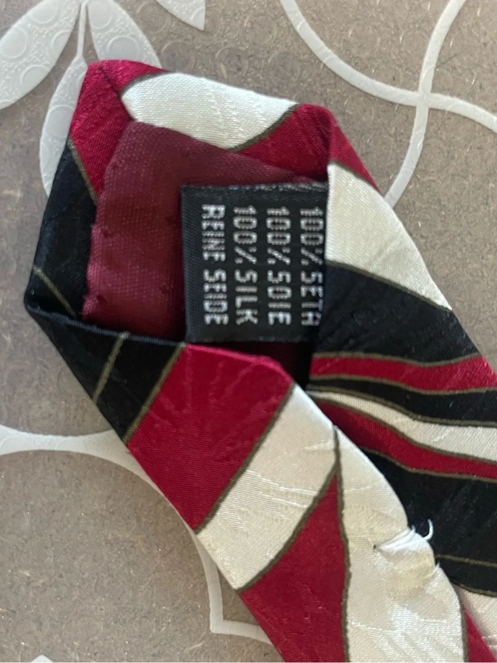 Vintage Fratelli Moda Handmade in Italy 100% Silk Abstract Swirl Tie Late 90/Y2K